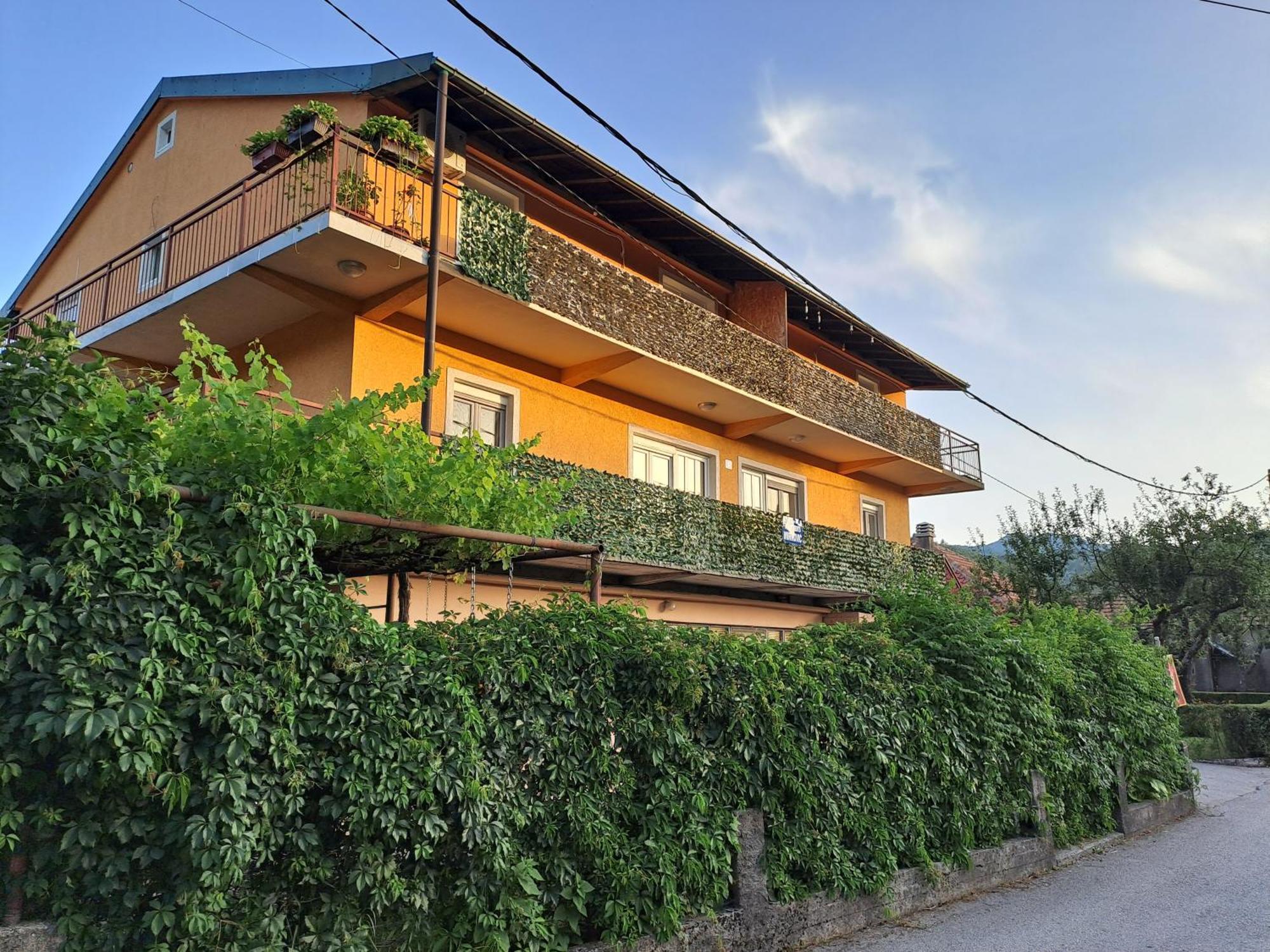 Apartments Mirkovic Cetinje Ngoại thất bức ảnh