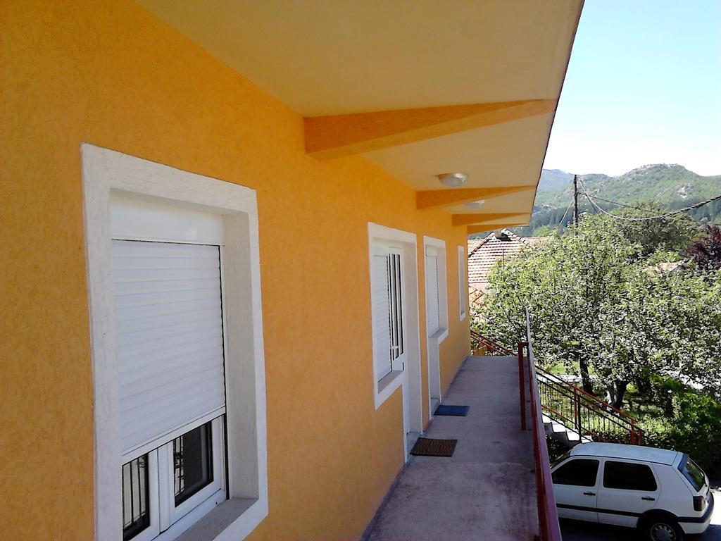Apartments Mirkovic Cetinje Ngoại thất bức ảnh