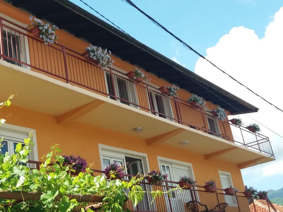 Apartments Mirkovic Cetinje Ngoại thất bức ảnh