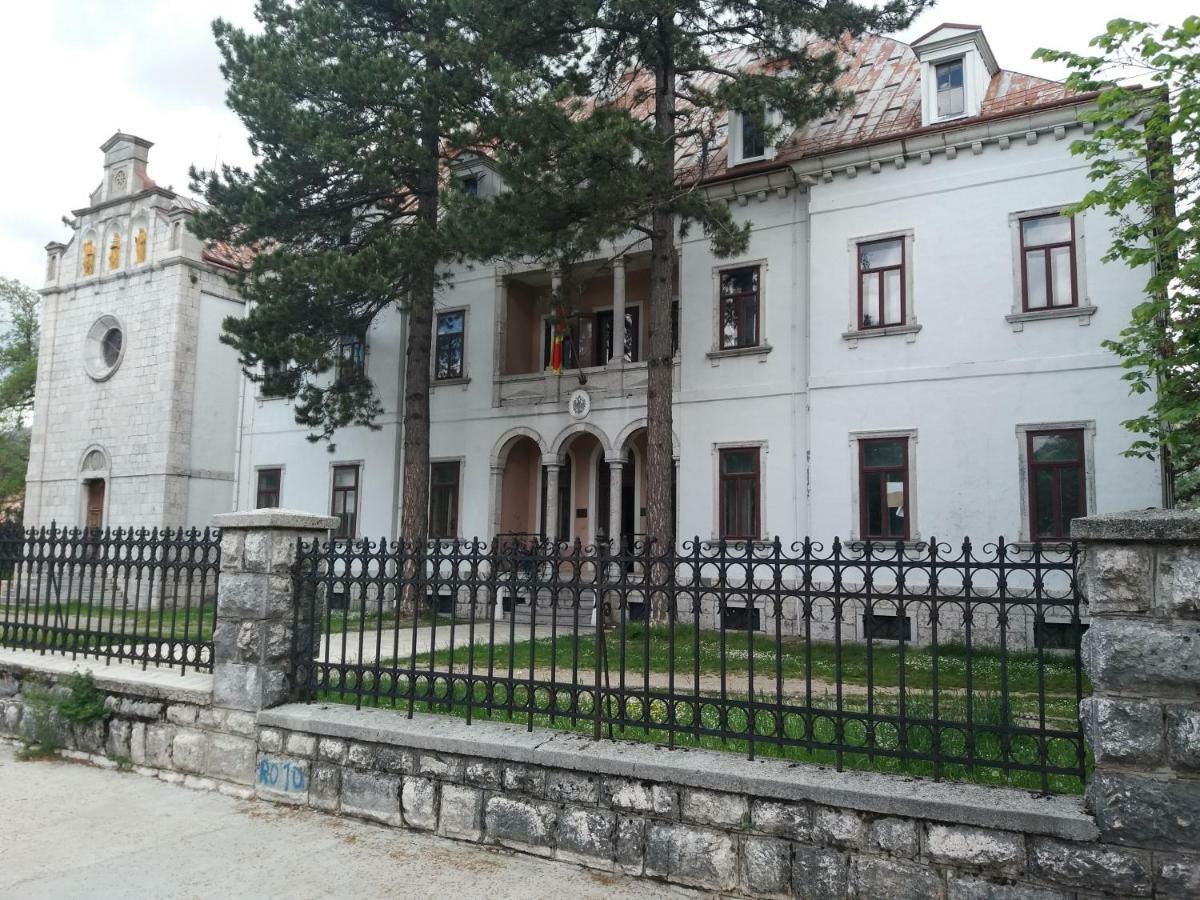 Apartments Mirkovic Cetinje Ngoại thất bức ảnh