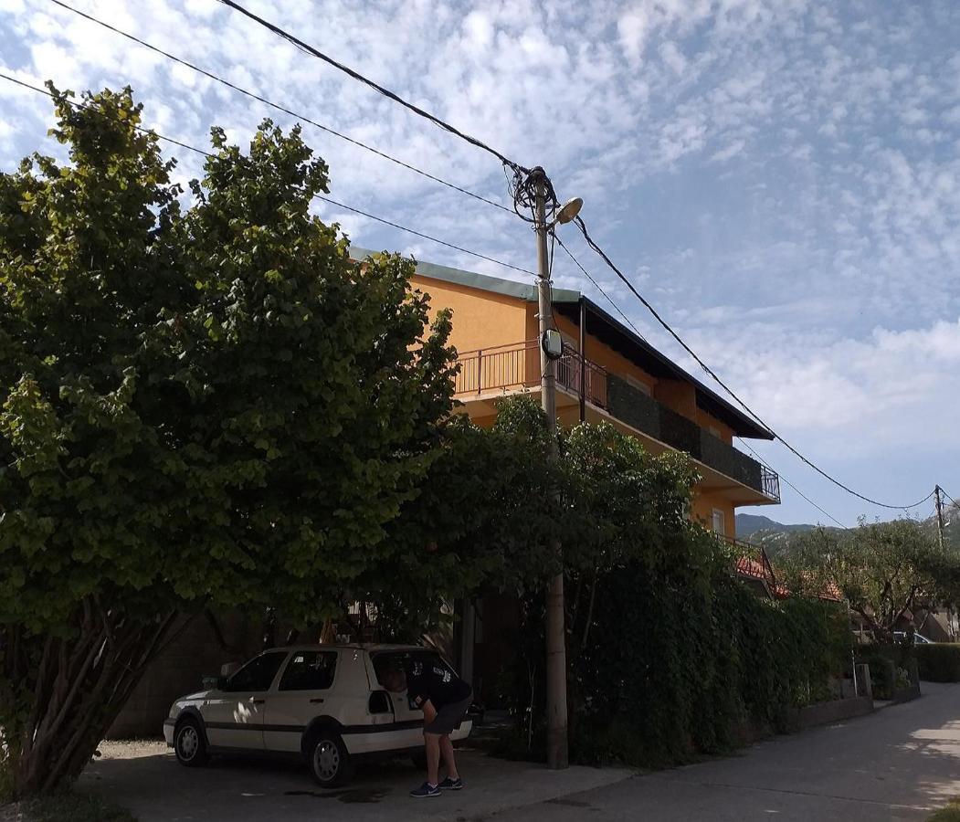 Apartments Mirkovic Cetinje Ngoại thất bức ảnh