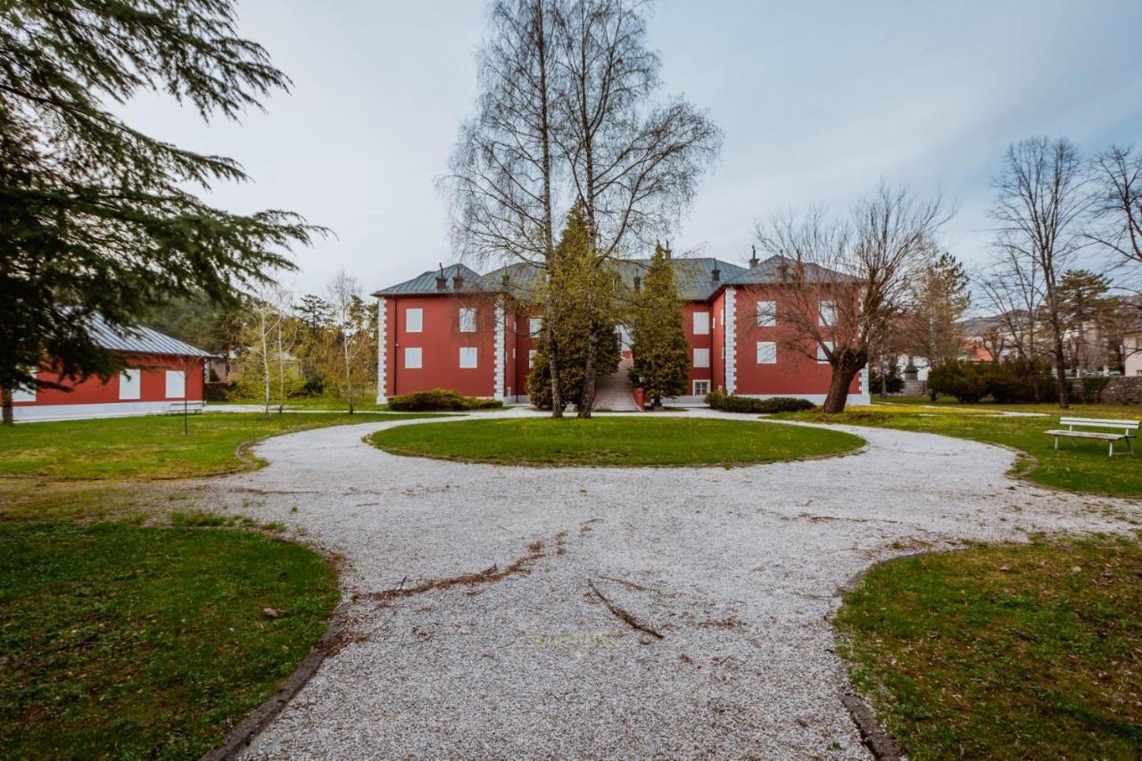 Apartments Mirkovic Cetinje Ngoại thất bức ảnh